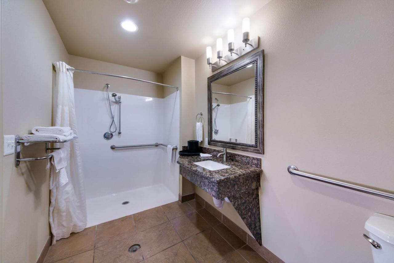 Motel 6 Floresville Bagian luar foto